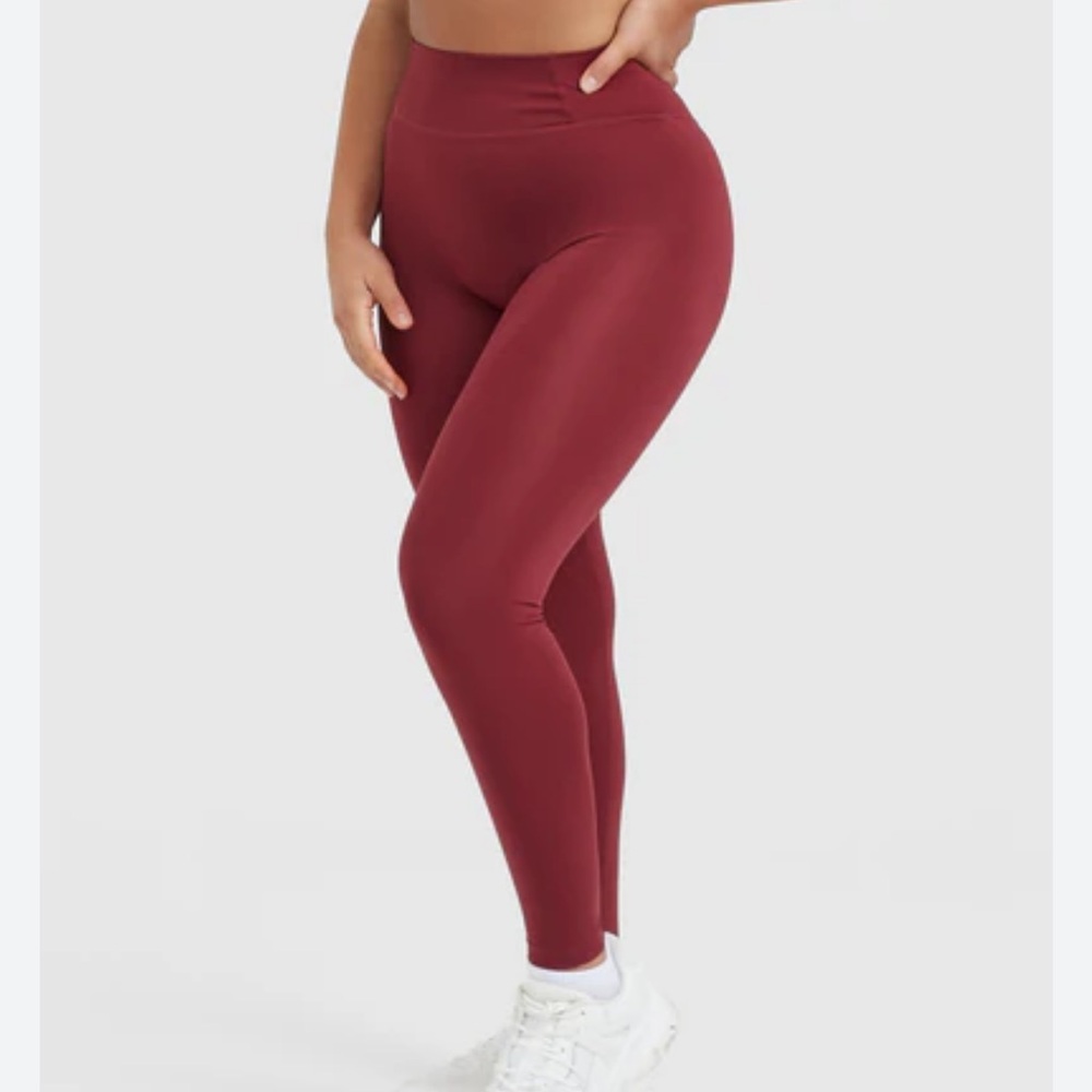 Timeless burnt cherry leggings 🍒